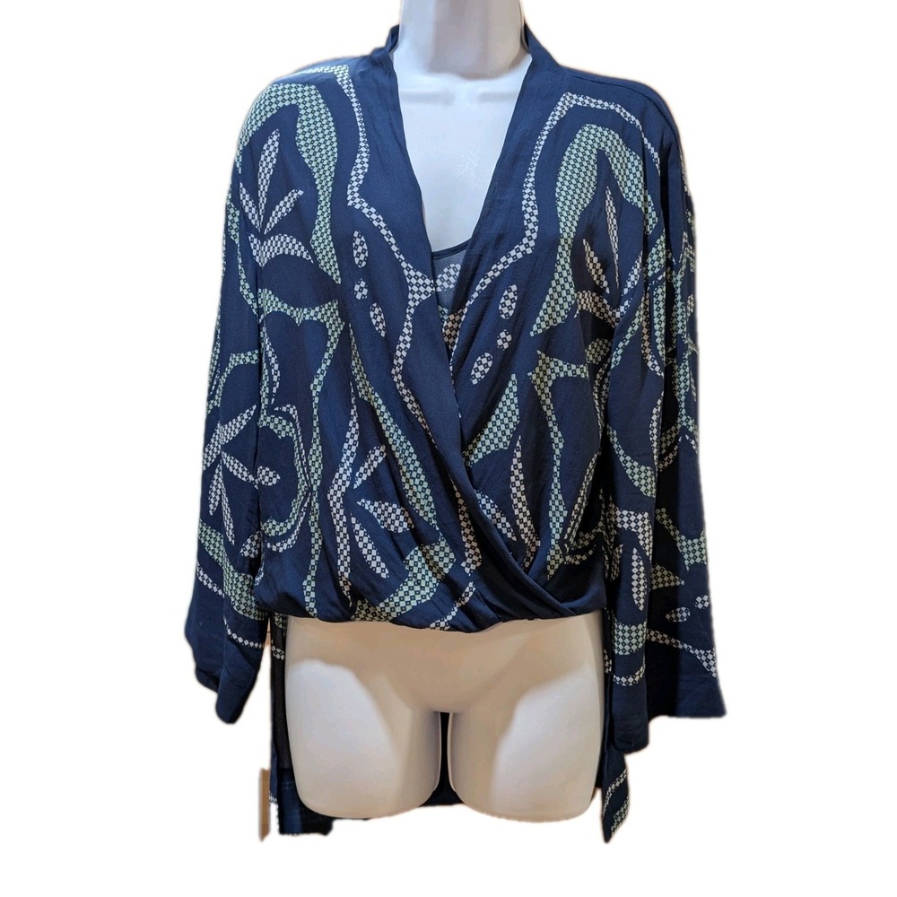 BCBGMAXAZRIA Ruthie‎ Long-Sleeve Wrap Top In A Blue And Green Pattern Size XXS